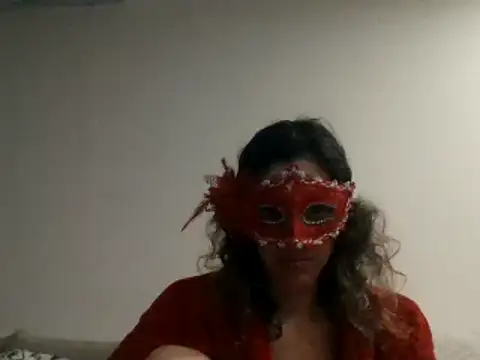 Snapshot of couple-tuga chatting on February 8, 10:51 pm couple-tuga online show from February 8, 10:51 pm