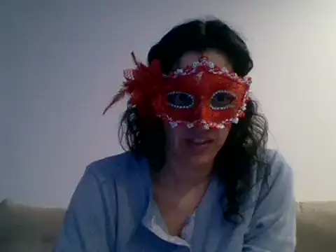 Snapshot of couple-tuga chatting on February 12, 9:33 pm couple-tuga online show from February 12, 9:33 pm