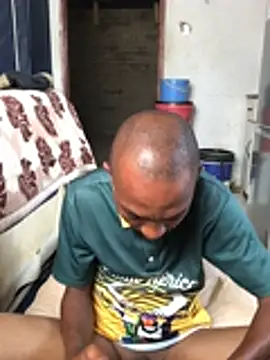 Snapshot of MKbesxxx chatting on February 2, 2:27 pm MKbesxxx online show from February 2, 2:27 pm