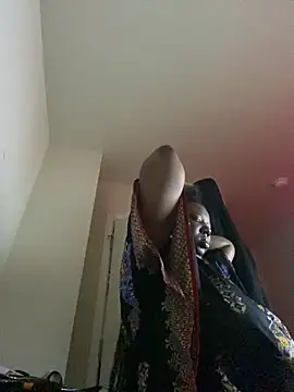 DamnBubbles online show from May 18, 5:24 am