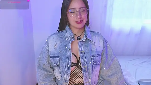 Snapshot of Gretta_Hot chatting on March 18, 8:23 pm Gretta Hot online show from March 18, 8:23 pm