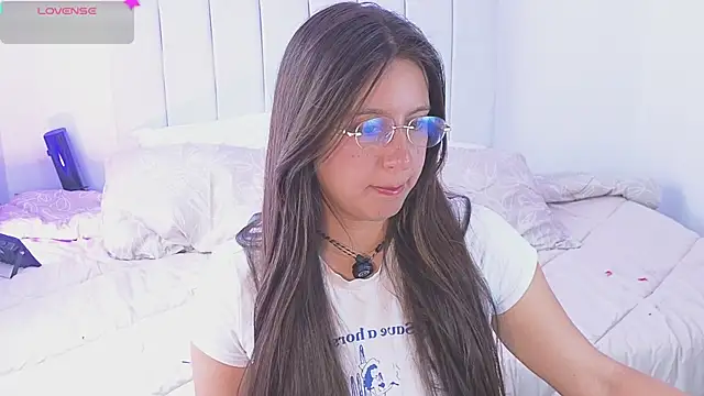 Snapshot of Gretta_Hot chatting on July 15, 6:13 pm Gretta Hot online show from July 15, 6:13 pm