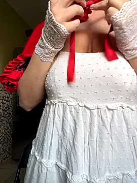 Snapshot of thigh_hi chatting on October 31, 4:08 pm thigh hi online show from October 31, 4:08 pm