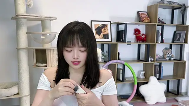 Chenjing0 online show from April 14, 1:06 pm