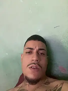 Snapshot of TiagopirocudoMG chatting on February 26, 2:36 pm TiagopirocudoMG online show from February 26, 2:36 pm