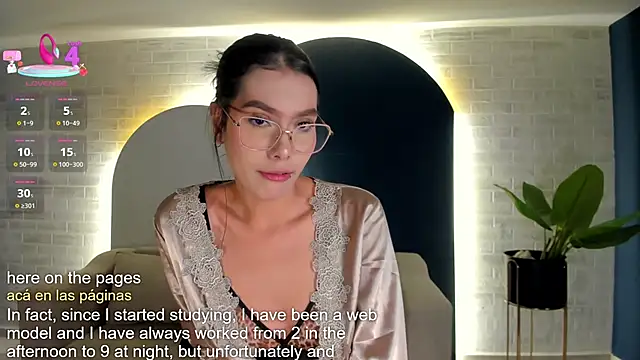 Snapshot of NiaSalvatore chatting on April 30, 9:08 pm NiaSalvatore online show from April 30, 9:08 pm