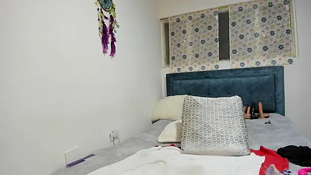 sofi saliva2511 online show from November 30, 3:54 am