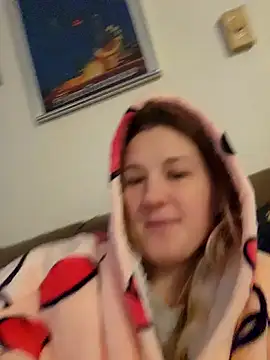 Snapshot of CoraRiley chatting on January 2, 6:34 pm CoraRiley online show from January 2, 6:34 pm