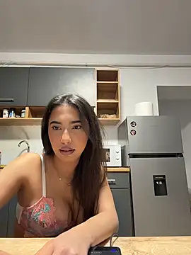 Snapshot of miaceleste chatting on November 1, 6:32 pm miaceleste online show from November 1, 6:32 pm