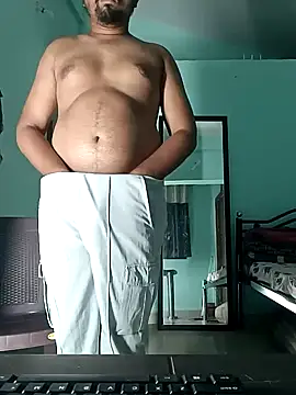 Desi Heat online show from January 4, 2:25 pm