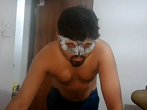 Desi Heat online show from September 9, 5:01 pm