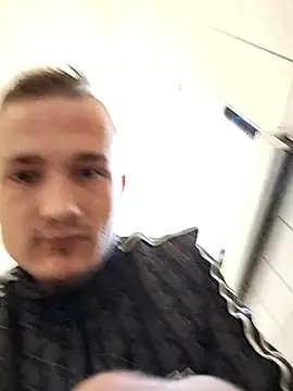 frankthefuck69 online show from March 20, 7:13 am