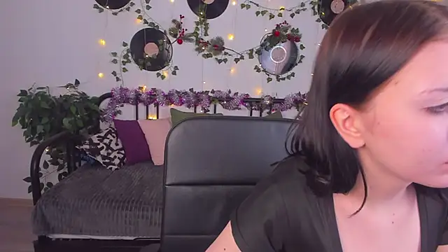 AmeliaVon online show from January 15, 4:43 pm