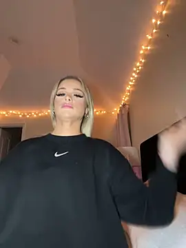 Snapshot of miasmithxxx chatting on January 10, 9:13 am miasmithxxx online show from January 10, 9:13 am