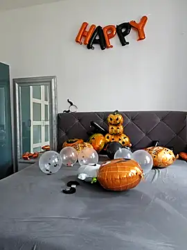 SexyJoanne online show from October 24, 1:07 pm