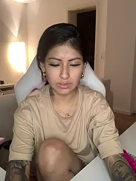 Snapshot of QueenFernanda chatting on January 28, 9:19 pm QueenFernanda online show from January 28, 9:19 pm