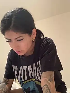 Snapshot of QueenFernanda chatting on February 12, 10:04 pm QueenFernanda online show from February 12, 10:04 pm