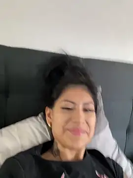 Snapshot of QueenFernanda chatting on February 16, 2:00 pm QueenFernanda online show from February 16, 2:00 pm