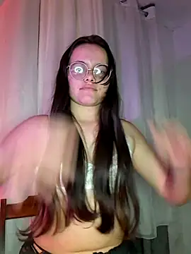camillebr online show from May 20, 11:33 pm