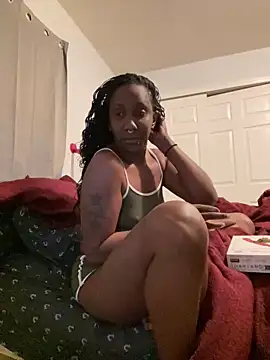 Snapshot of Yoshibaby2670 chatting on February 11, 11:12 pm Yoshibaby2670 online show from February 11, 11:12 pm