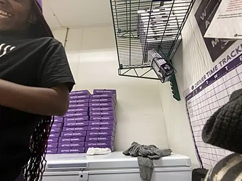 Snapshot of Yoshibaby2670 chatting on September 10, 1:16 am Yoshibaby2670 online show from September 10, 1:16 am