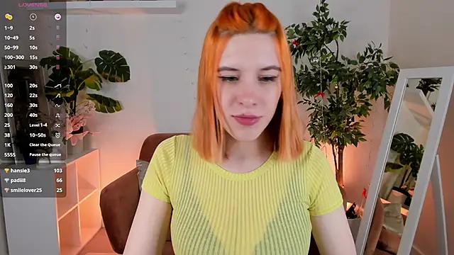 Snapshot of Mikka_Blush chatting on January 12, 12:18 am Mikka Blush online show from January 12, 12:18 am