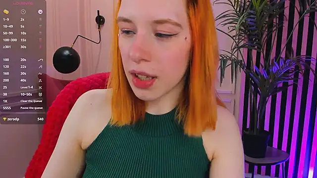 Snapshot of Mikka_Blush chatting on March 10, 12:40 am Mikka Blush online show from March 10, 12:40 am