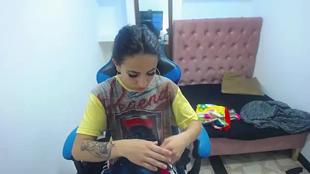 Anniee x online show from March 13, 12:35 pm