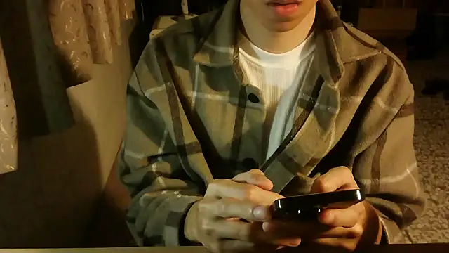 KYU890428 online show from March 14, 9:20 pm