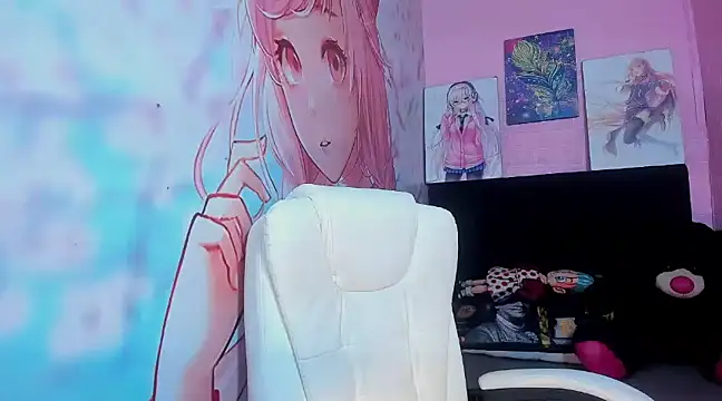 Snapshot of Ji_Eun chatting on January 4, 12:59 pm Ji Eun online show from January 4, 12:59 pm