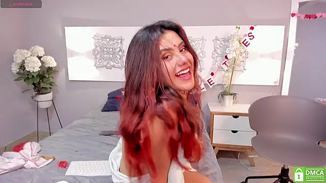 Snapshot of iriis_rosse chatting on February 18, 12:15 am iriis rosse online show from February 18, 12:15 am