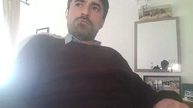 Snapshot of Patrickhound chatting on February 10, 2:16 pm Patrickhound online show from February 10, 2:16 pm