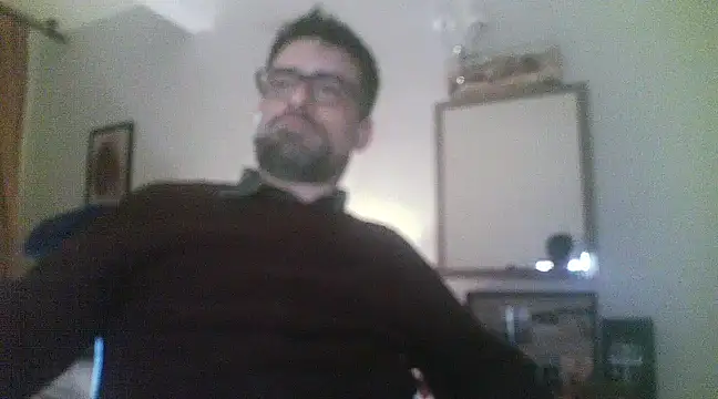 Snapshot of Patrickhound chatting on March 3, 1:31 am Patrickhound online show from March 3, 1:31 am