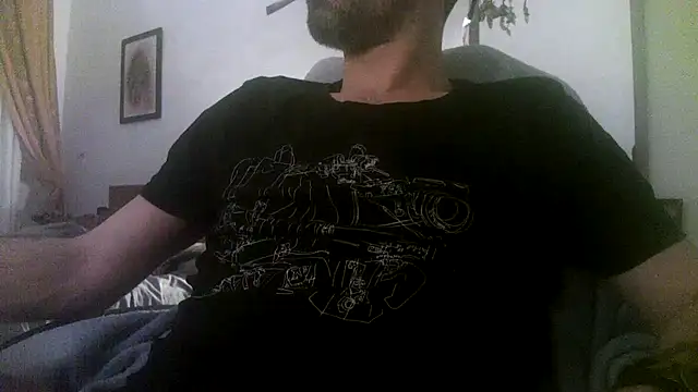 Snapshot of Patrickhound chatting on December 1, 12:48 am Patrickhound online show from December 1, 12:48 am