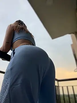 Samantha bigboobs online show from April 3, 10:52 pm