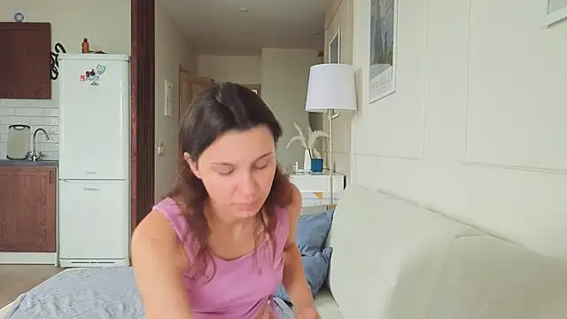 KristineEsme online show from September 25, 4:38 am