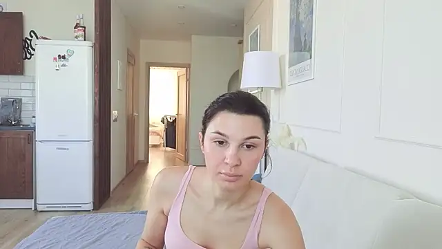 KristineEsme online show from February 20, 5:59 am