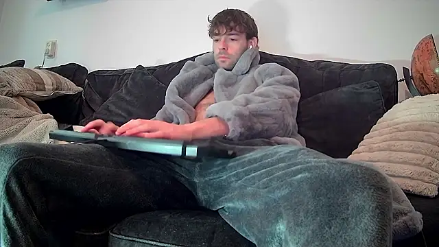 onesieboyx online show from February 3, 11:59 am