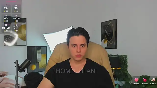 Snapshot of Thom_Ohtani chatting on April 28, 12:31 am Thom Ohtani online show from April 28, 12:31 am