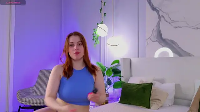 Snapshot of EllieGarson chatting on July 2, 6:03 pm EllieGarson online show from July 2, 6:03 pm