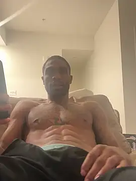 Snapshot of mileshighclub420 chatting on March 17, 1:35 am mileshighclub420 online show from March 17, 1:35 am