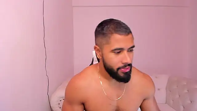 Santiago huntt online show from February 5, 11:55 am