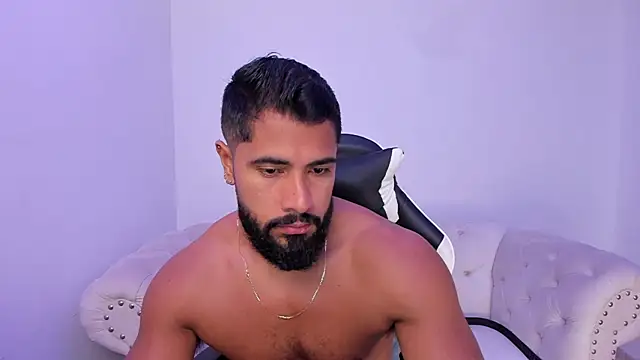 Santiago huntt online show from December 4, 12:58 pm