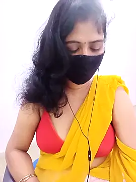 Snapshot of Lucky-Deepthi chatting on October 15, 10:21 pm Lucky-Deepthi online show from October 15, 10:21 pm