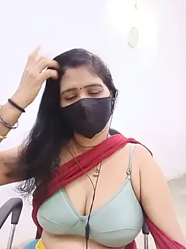 Snapshot of Lucky-Deepthi chatting on May 28, 1:25 am Lucky-Deepthi online show from May 28, 1:25 am