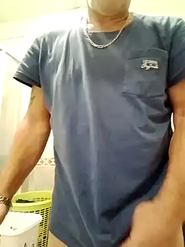 Snapshot of aigledauphin chatting on September 27, 5:34 am aigledauphin online show from September 27, 5:34 am