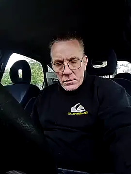 Snapshot of aigledauphin chatting on October 13, 11:21 am aigledauphin online show from October 13, 11:21 am