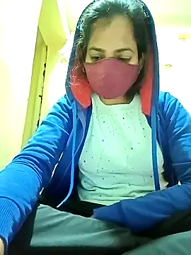 Snapshot of Pooja_cut chatting on February 5, 2:48 pm Pooja cut online show from February 5, 2:48 pm