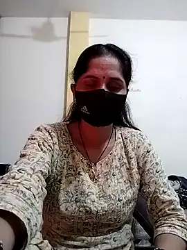 Snapshot of priyancyfun chatting on January 31, 1:11 am priyancyfun online show from January 31, 1:11 am