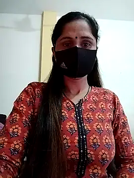 Snapshot of priyancyfun chatting on February 1, 7:05 am priyancyfun online show from February 1, 7:05 am